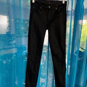 7 For all mankind black Skinny Jeans. The mid rise ankle SKINNY. Size 26